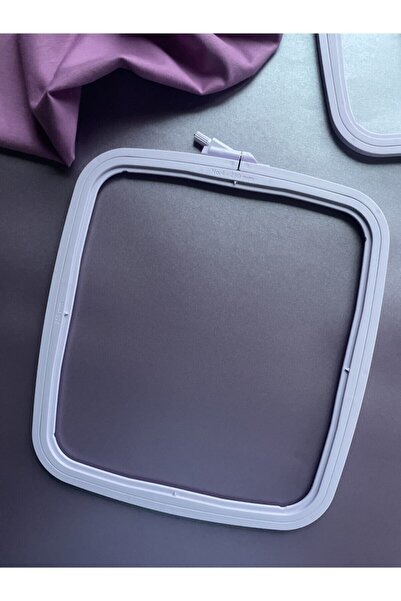 BibuPunch بكرة مربعة لولبية بلاستيكية من نورج رقم: 4 (لون أرجواني خاص - إصدار محدود)