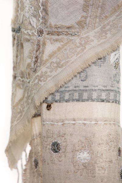 CASHMERE AND SİLK MAWLANA شال مطرز من الصوف المغسول 100%