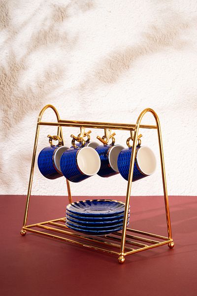 mba decor metal bending art Μοντέλο Swing Χρυσό Βάση Κούπας Καφέ από ανοξείδωτη επιμετάλλωση Οργανωτής κουζίνας