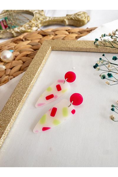 BeuBella Aksesuar Special Design Transparent Polymer Clay Over Pink and Green Geometric Shape Earrings