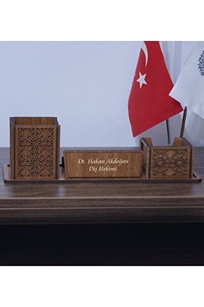 Yaprak Hediyelik Kişiye Özel Ahşap Masa Isimliği