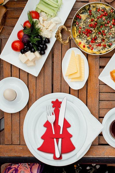 Artikel 6 Pieces Red Star Pine Tree Patterned New Year Decorative Spoon Holder, New Year Table Accessory, De