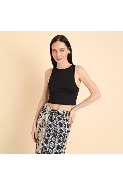 Siyah Basic Crop