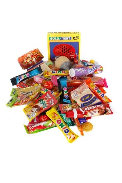 Nostaljik Lezzetler Nostalgic Grocery Gift Box for 80S and 90S - Medium Size