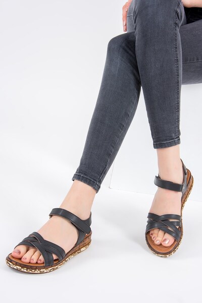 Fox Shoes صندل نسائي أسود F288061409