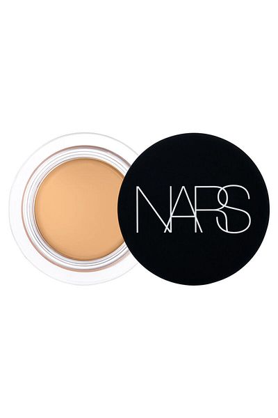 Nars SOFT MATTE COMPLETE-Hyaluronic Acid All-Day Matte Finish Concealer with Vitamin A&C&E