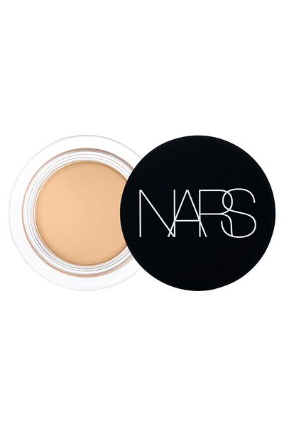 Nars SOFT MATTE COMPLETE-Hyaluronic Acid All-Day Matte Finish Concealer with Vitamin A&C&E
