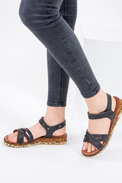 Fox Shoes صندل نسائي أسود F288061409