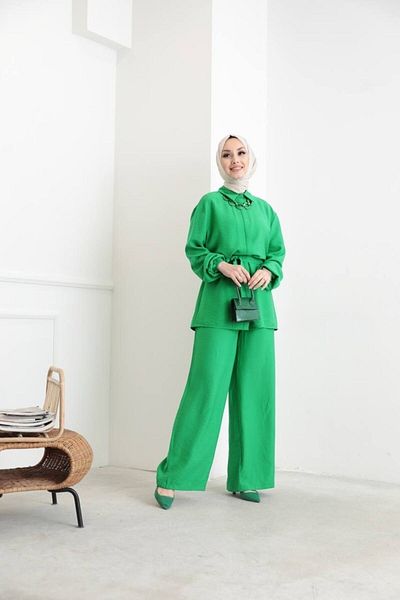 She Olive Hijab Set with Necklace and Trousers - green