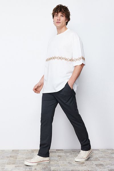 Trendyol Collection Anthrazitfarbene Slim-Fit-Hose mit doppeltem Bein und elastischem Bund – TMNAW21PL0107