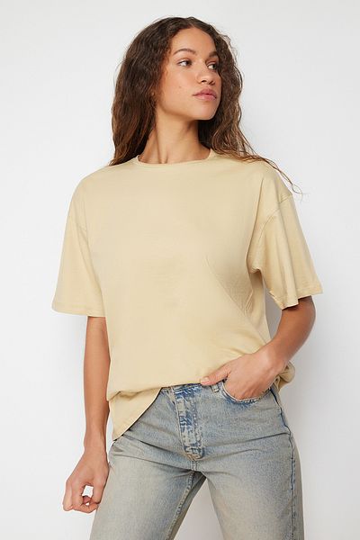 Trendyol Collection Dunkelbeiges, weites T-Shirt aus 100 % Baumwolle mit Rundhalsausschnitt – TWOSS20TS0134