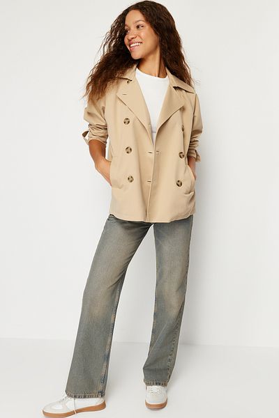 Trendyol Collection Oversize béžový trenčkot - dvojité zapínání, široký střih TWOSS24TR00006