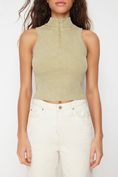 Trendyol Collection Dopasowana, zapinana na zamek, sztruksowa, bawełniana bluzka z dzianiny w kolorze khaki TWOSS24BZ00036