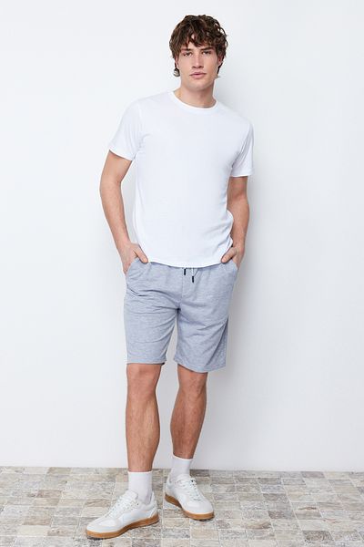 Trendyol Collection Graue Shorts und Bermudas mit normaler Passform TMNSS20SR0068