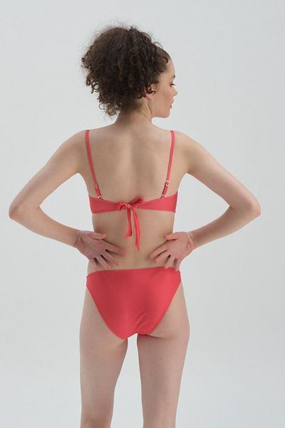 Dagi Rotes, trägerloses, bedecktes Bikinioberteil