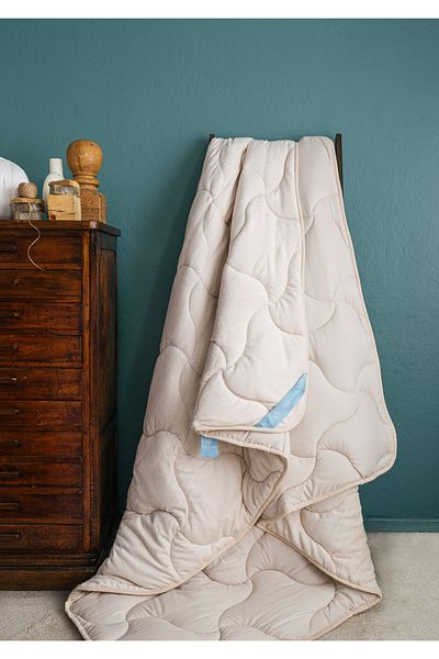 Apricitas HOME Milky Touch Double Wellsoft Quilt Beige