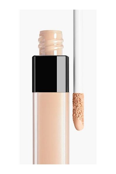 Chanel LECORRECTEUR-8 Hours Effective Fatigue Marks Flaw Relief Moisturizer Brightening Concealer