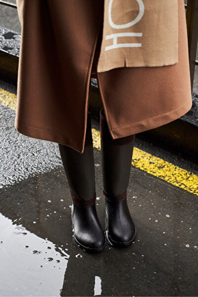 NİŞANTAŞI SHOES Dámské holínky do deště s černým hnědým páskem