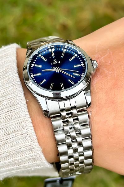 Reward Silver Color Stylish Design Women's Wristwatch