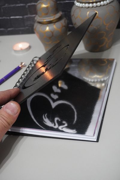 markcat Swan Love Design Caiet negru cu copertă din lemn - Agenda - Jurnal - Caiet fără linii - Cadou pentru iubit