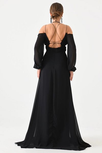 lovebox Gefüttertes schwarzes Abendkleid aus Chiffonstoff mit Schlitz auf der Rückseite, tiefem Ausschnitt und Maxilänge 9289