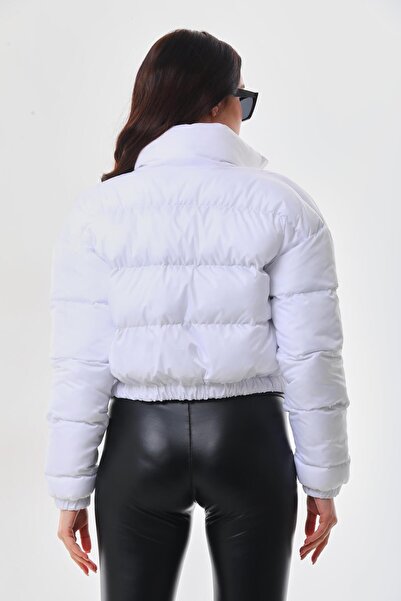 BallBee Kadın Beyaz Crop Şişme Mont
