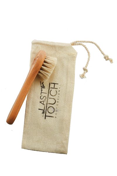 LAST TOUCH % Natural Horsehair Facial Cleansing Brush
