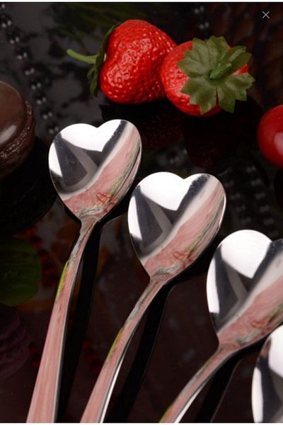 UNDERGROUND TRADE Heart Shaped Set of 6 Ice Cream and Dessert Spoons Stainless Steel