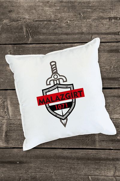 Yaprak Hediyelik Malazgirt Victory Designed Pillow