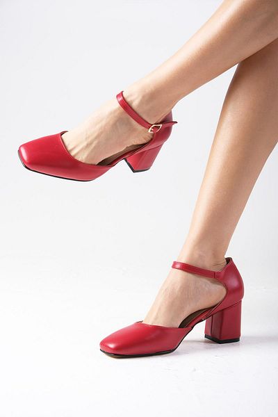 Mio Gusto Anna Red Color Blunt Toe Thick Heeled Ankle Strap Women's Heeled Shoes