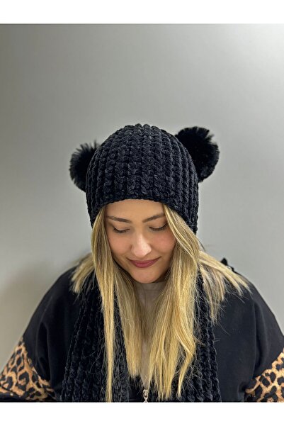 Passionis Jewelry قبعة صغيرة بغطاء للرأس من المخمل الأسود مع وشاح بوم بوم من القطيفة