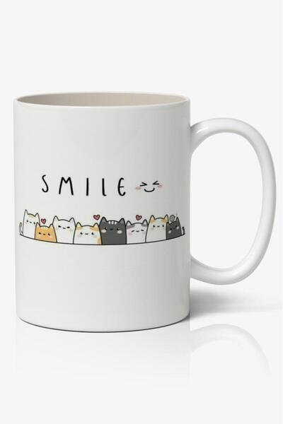 Nostaljik Lezzetler كوب قهوة مطبوع عليه ابتسامة