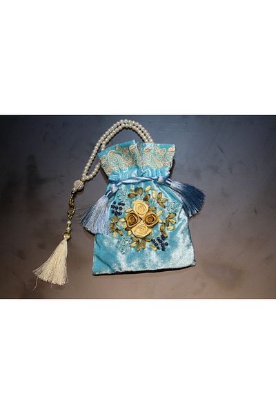 HUZUR ÇEYİZ Velvet Pouch and Vaved Tasseled Pearl Prayer Rosary