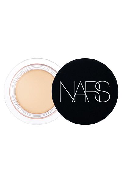 Nars SOFT MATTE COMPLETE-Hyaluronic Acid All-Day Matte Finish Concealer with Vitamin A&C&E
