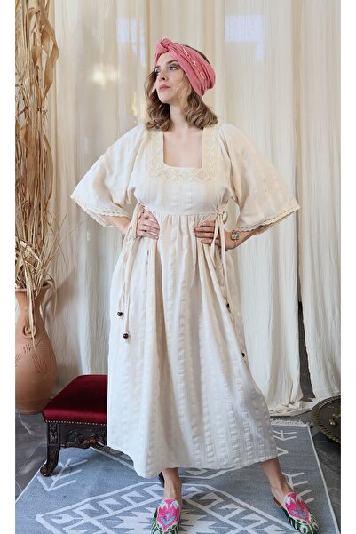 Su Koleksiyon NERGİS KARE YAKA ŞİLE BEZİ ELBİSE