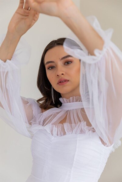 zks grup tekstil Γυναικείο βραδινό φόρεμα από λευκό τούλι με ντραπέ σε μεγάλο μέγεθος