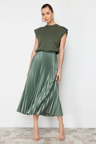 Trendyol Collection Mintfarbener plissierter Maxi-Strickrock mit Stretch TWOSS24ET00041