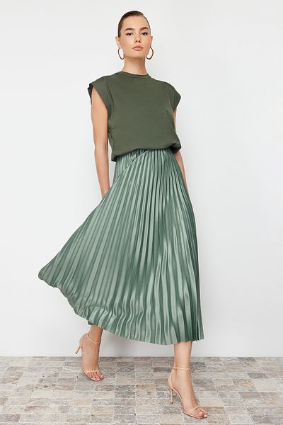 Trendyol Collection Mintfarbener plissierter Maxi-Strickrock mit Stretch TWOSS24ET00041