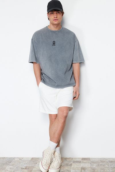 Trendyol Collection Übergroßes Baumwoll-T-Shirt mit blassgrauem Effekt - TMNSS24TS00146