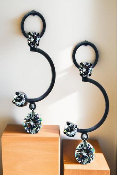 Rednose Black Zircon Stone Earrings