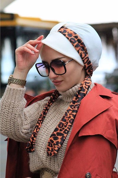 tessetür Bone diyarı Leopard Scarf Bonnet Ecru