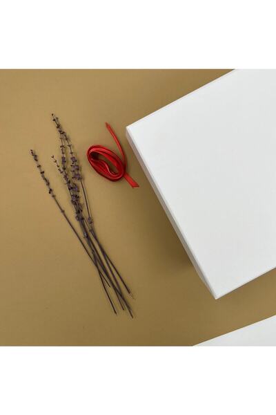 carton box Karton Kutu Kurdelalı Beyaz Boş Hediye Kutusu 21 Cm X 21 Cm X 9.4 Cm