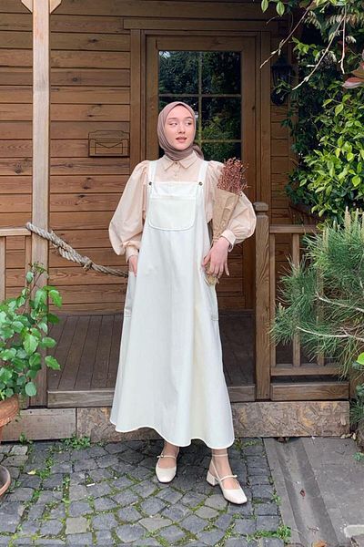 Ceylan Otantik Ecru Linen Skirt Salopet & Cream Classic Collar Crop Shirt