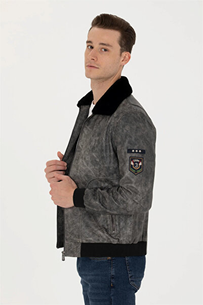 U.S. Polo Assn. يو اس بولو اسنمعطف جلدي للرجال بياقة فرو - أنثراسايت