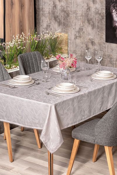 Cotton Box Jacquard Carefree Tablecloth Lavinia Lavender 155x160
