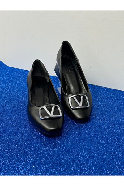 KAFKASLAR AYAKKABI KÜT BURUN V TOKA MODEL KISA KALIN TOPUK AYAKKABI