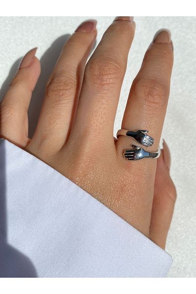h&b design jewel خاتم يد الصداقة الفضي