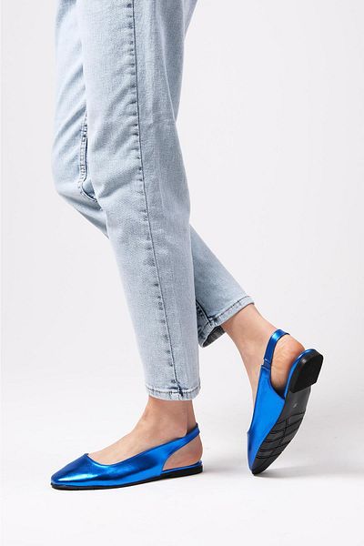 Mio Gusto Balerina plată de damă Ally Metallic Saks Blue Color Spate deschis