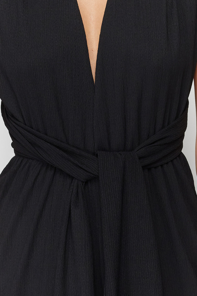 Trendyol Collection Tkaná kombinéza Black Belted TBESS23TU00010