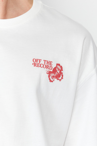 Trendyol Collection Βαμβακερό μπλουζάκι με φλοράλ εμπριμέ εκρού oversize - κοντομάνικο TMNSS24TS00127